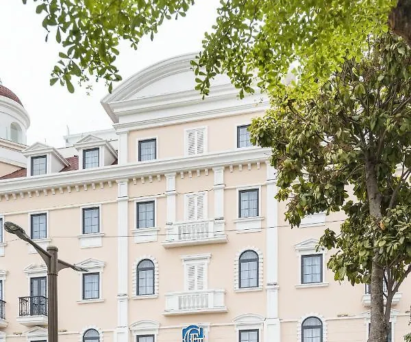 Khách sạn Grand Fleuve Boutique Hạ Long