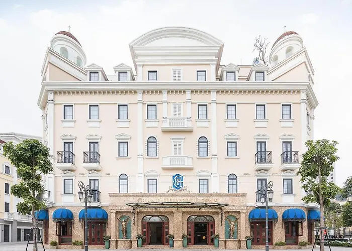 Grand Fleuve Boutique Hạ Long