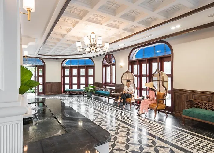 Grand Fleuve Boutique Khách sạn Hạ Long