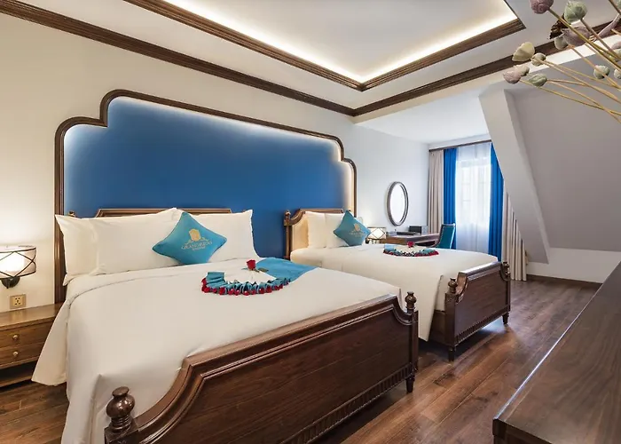 Khách sạn Grand Fleuve Boutique Hạ Long