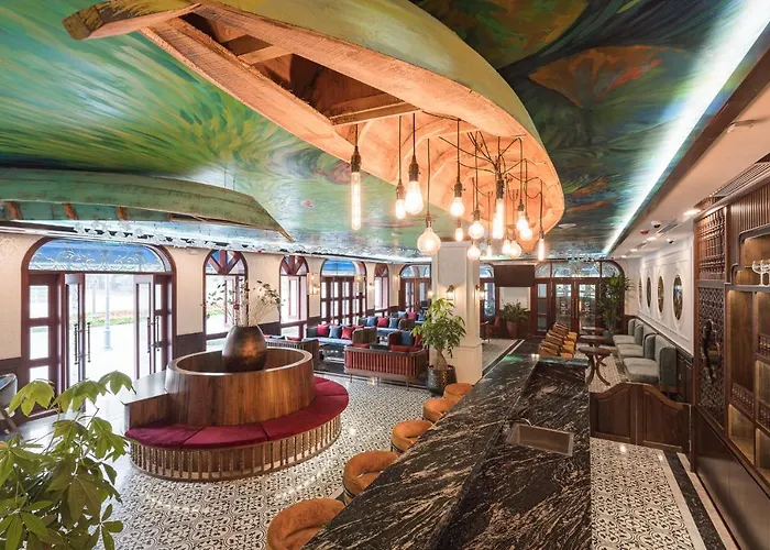 Khách sạn Grand Fleuve Boutique Hạ Long