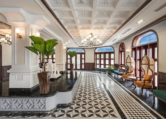 Grand Fleuve Boutique Khách sạn 4*