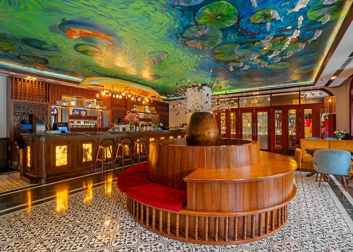 Grand Fleuve Boutique Khách sạn Hạ Long
