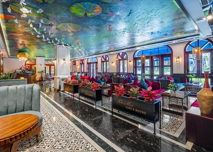 Grand Fleuve Boutique 4* Hạ Long