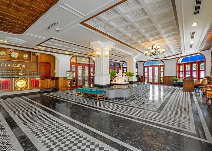 Grand Fleuve Boutique Hạ Long