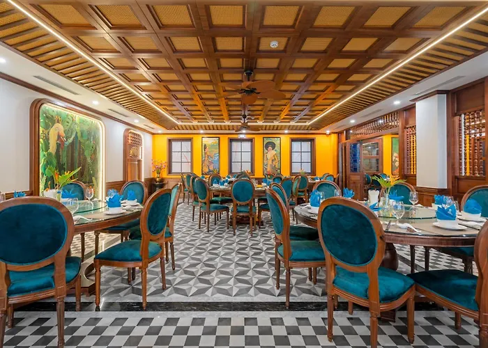 Grand Fleuve Boutique Hạ Long