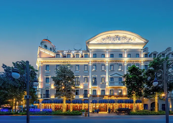 Grand Fleuve Boutique Hạ Long