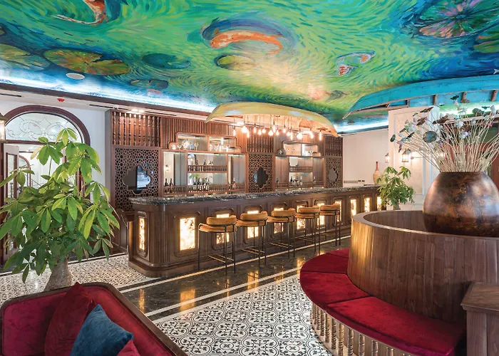 Grand Fleuve Boutique Hạ Long